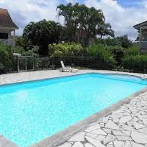 200m De La Avec Piscine Appartement